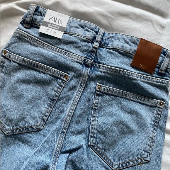 ☀️NWT Zara High Rise Straight Jeans • Z1975 - Picture 2 of 8